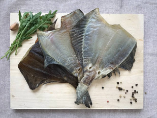 Жерех (бабочка) холодного копчения: Камбала камчатская вяленая без икры