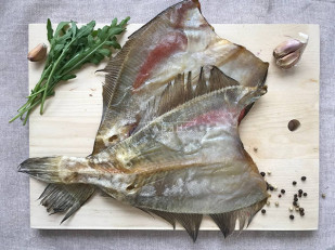 Пелядь вяленая крупная потрошеная: Камбала ёрш (Мурманская) вяленая