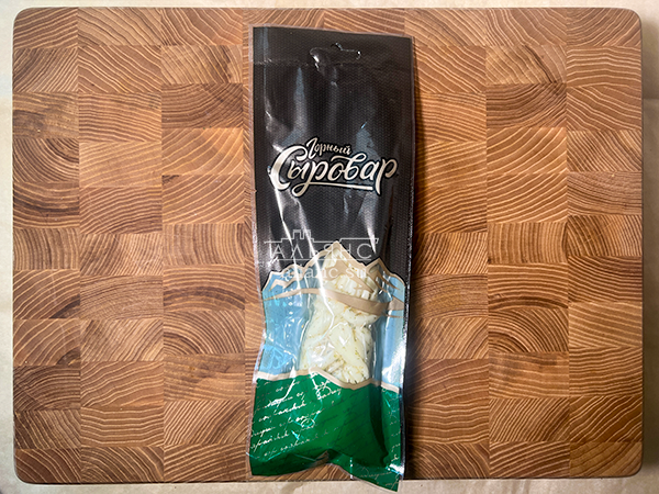 Сыр 100 гр ГОРНЫЙ СЫРОВАР (Косичка с укропом и чесноком) в Нижнем Тагиле