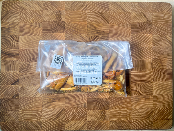 Сыр 150 гр ГОРНЫЙ СЫРОВАР (Ассорти копчёный с укропом и чесноком) в Нижнем Тагиле