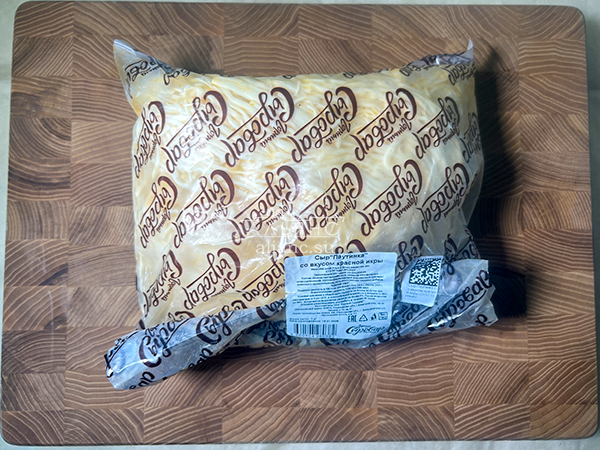 Сыр 1 кг ГОРНЫЙ СЫРОВАР (Паутинка со вкусом красной икры) в Нижнем Тагиле