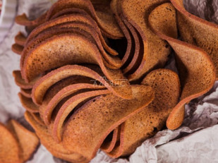 Чипсы: Ресторанные гренки с креветкой